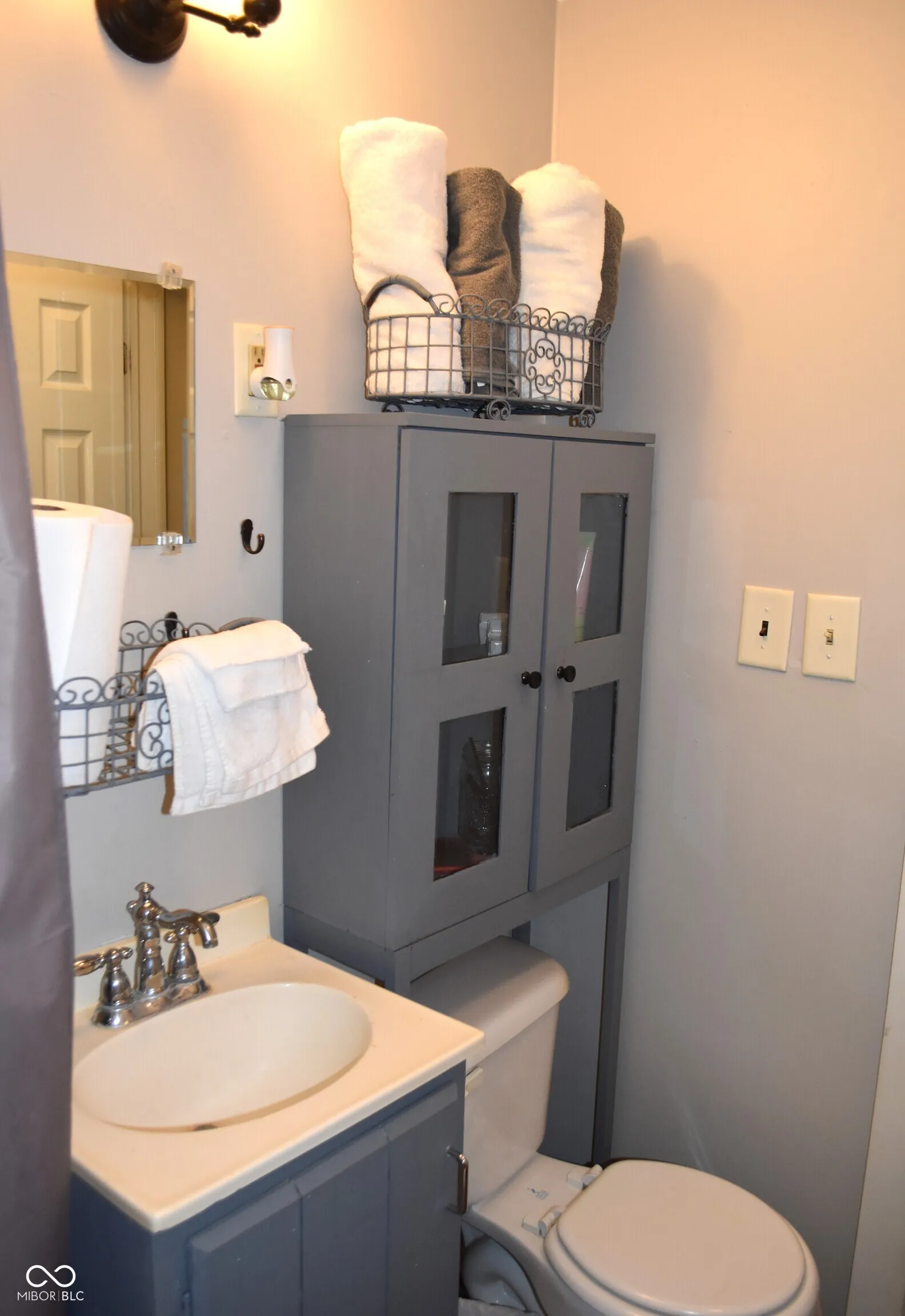 Beech Grove, Indiana 46107, United States, 2 Bedrooms Bedrooms, ,1 BathroomBathrooms,Residential,Pending,46170