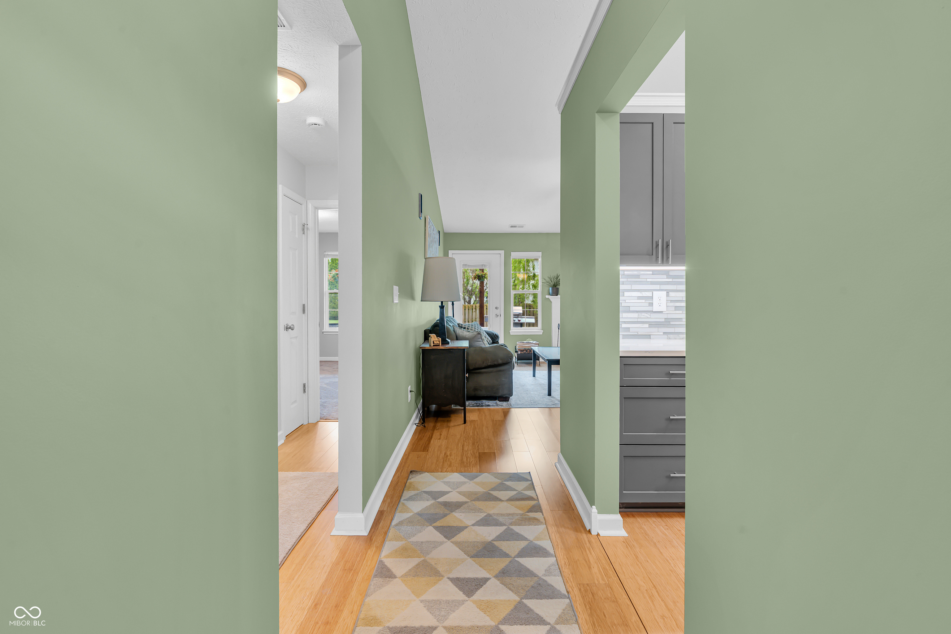 1917 Central Park Boulevard W