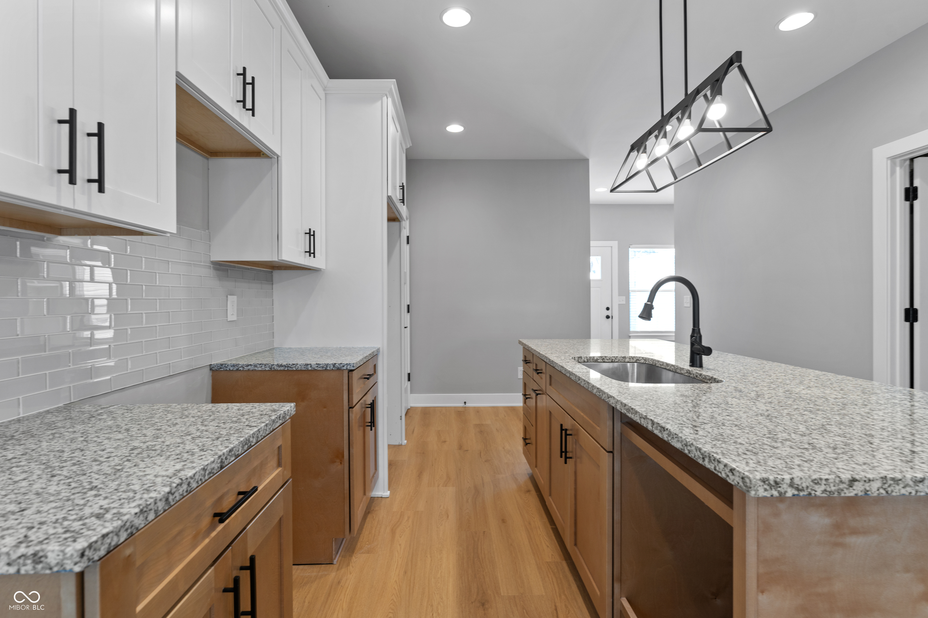 221 N Beville Avenue