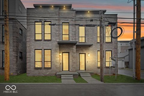 Photo of 513 Leon Street, Indianapolis, IN 46204 (MLS # 22066030)