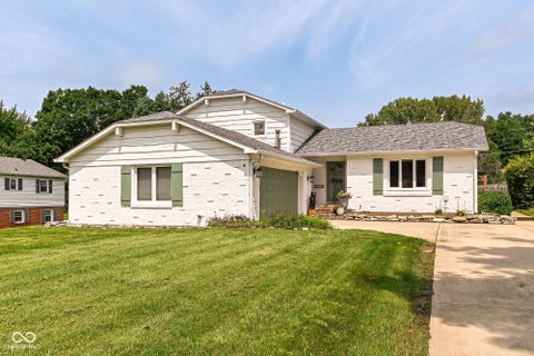 4 beds bed, 2.5 baths bath property at 9730 Mallery Drive, Noblesville, IN 46060