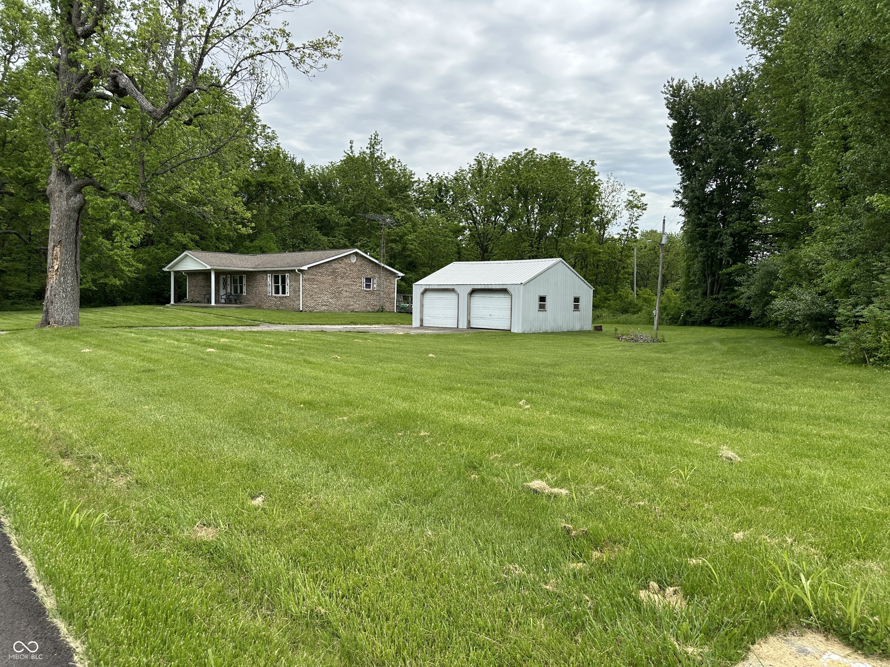 3770 S County Line Road 155 W
