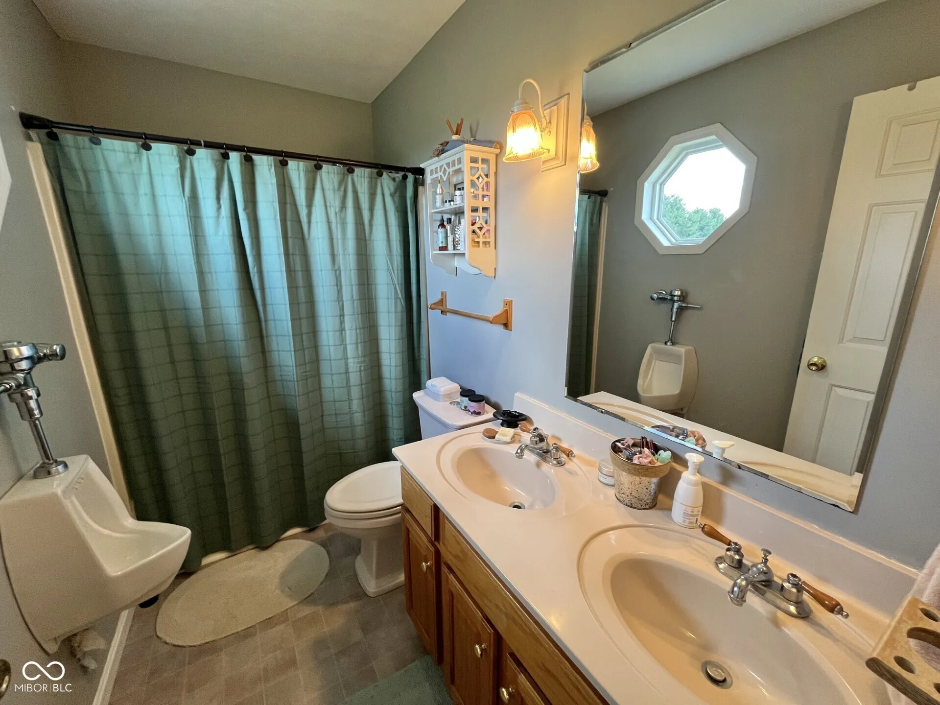 Freetown, Indiana 47235, United States, 3 Bedrooms Bedrooms, ,2 BathroomsBathrooms,Residential,Pending,180339