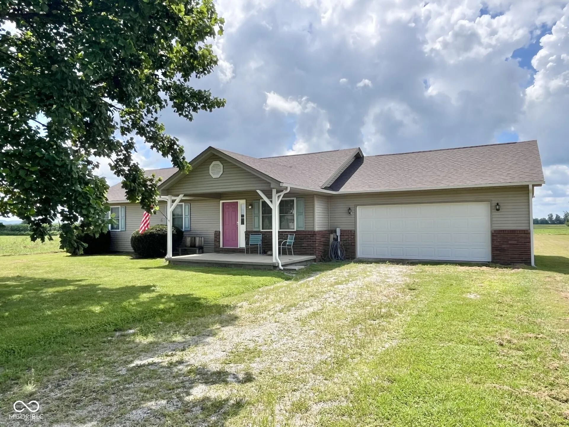 Freetown, Indiana 47235, United States, 3 Bedrooms Bedrooms, ,2 BathroomsBathrooms,Residential,Pending,180339