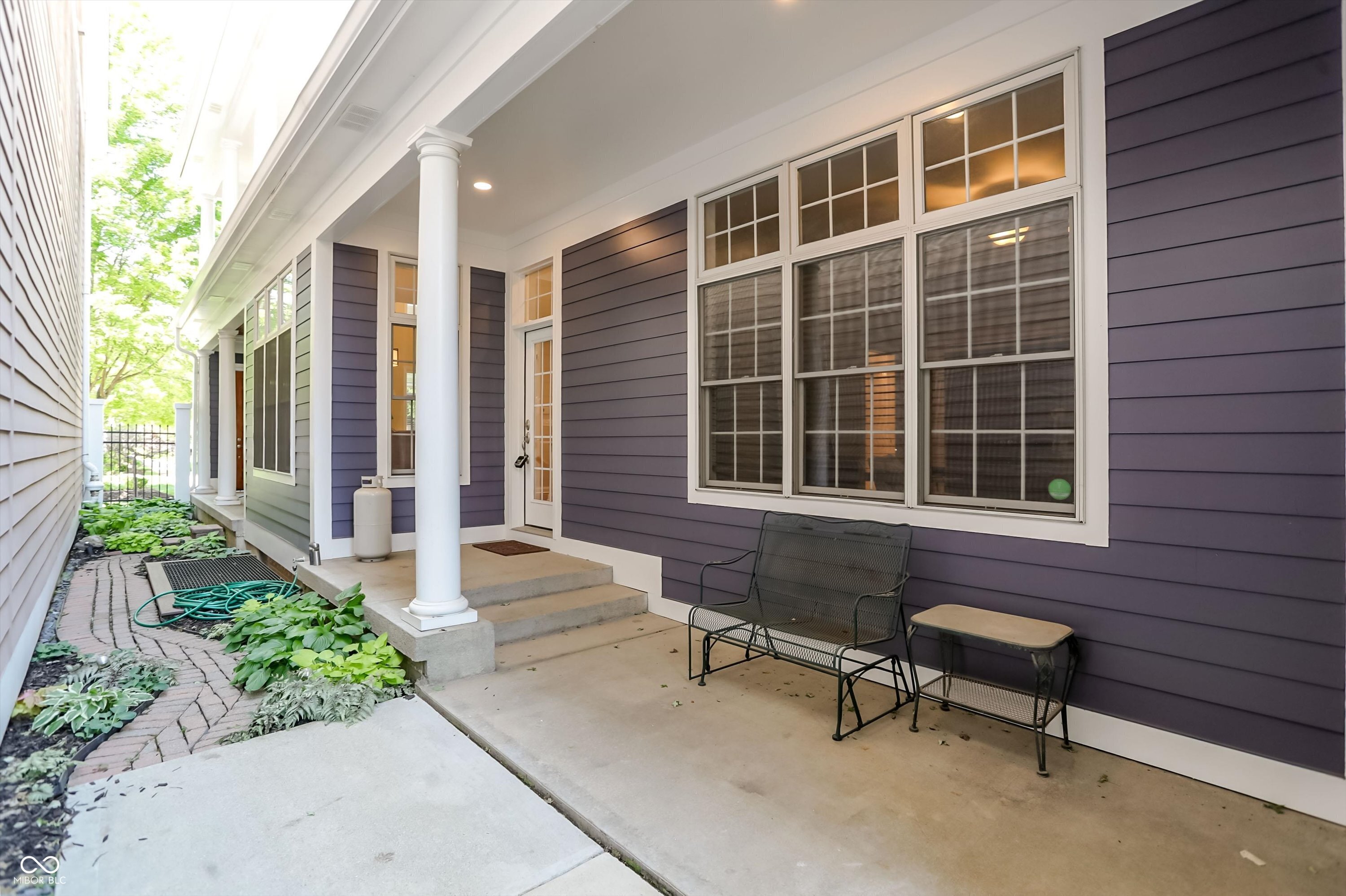 642 N Senate Avenue