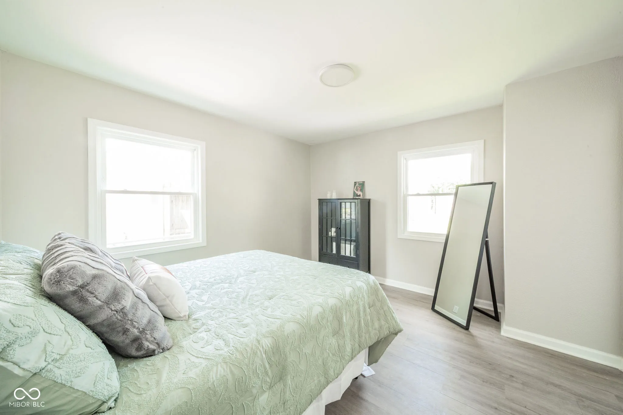 Anderson, Indiana 46012, United States, 2 Bedrooms Bedrooms, ,1 BathroomBathrooms,Residential,Active,136032