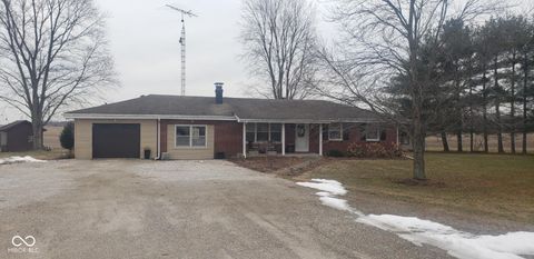 Photo of 5721 S County Road 550 E, Crothersville, IN 47229 (MLS # 22083120)