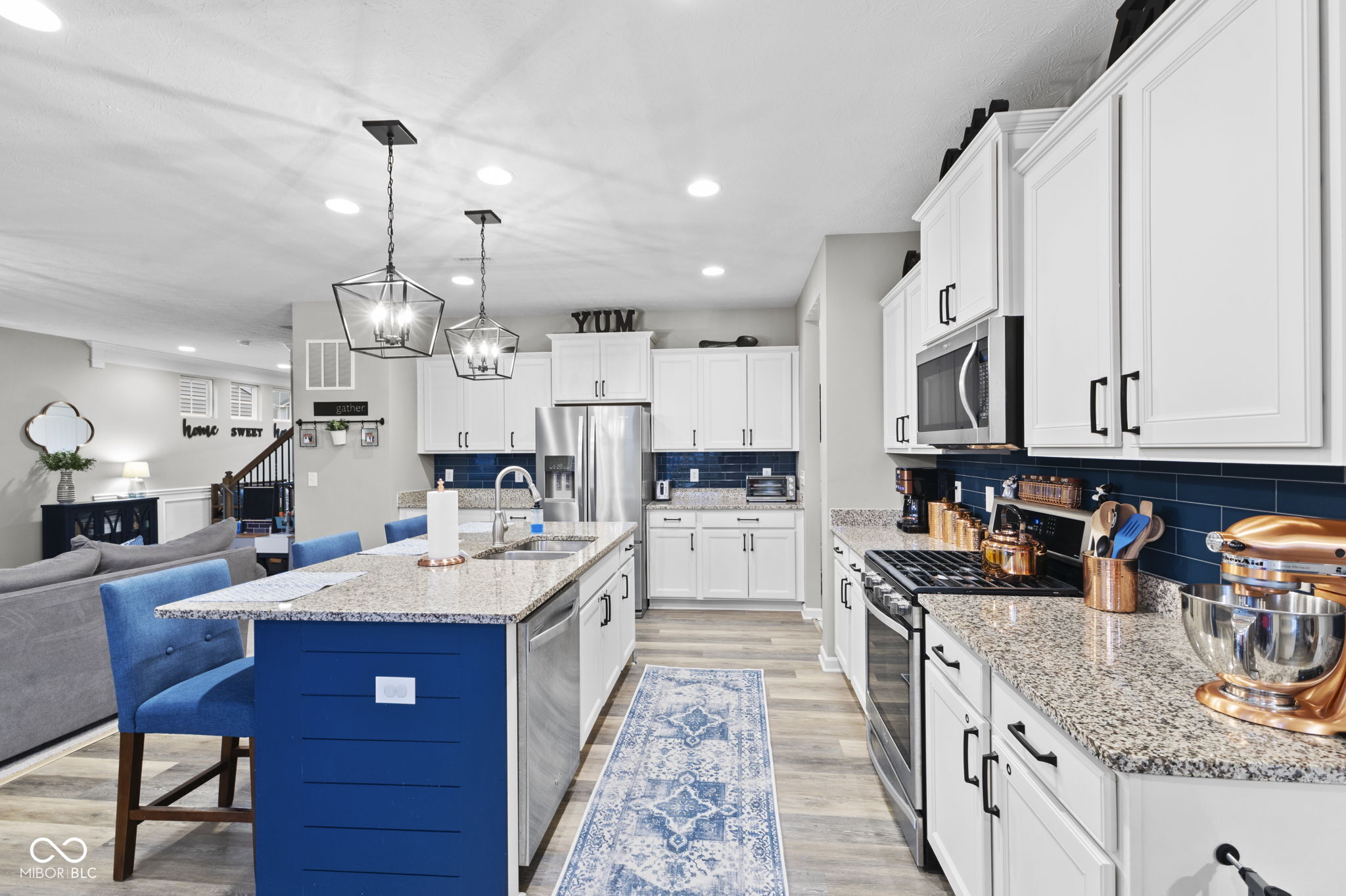 6740 Shooting Star Drive