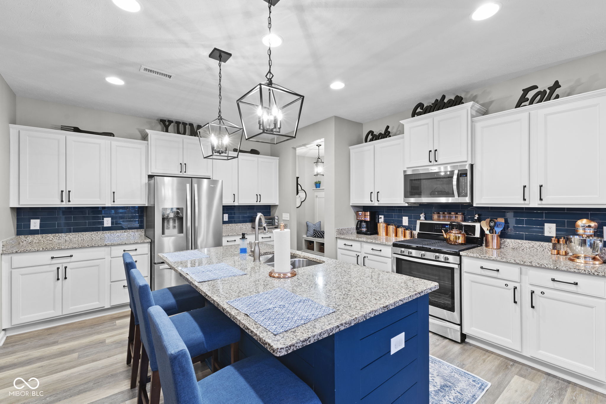 6740 Shooting Star Drive