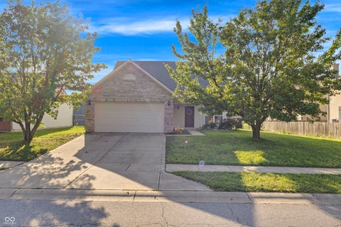 Photo of 7350 Pipestone Drive, Indianapolis, IN 46217 (MLS # 22126763)