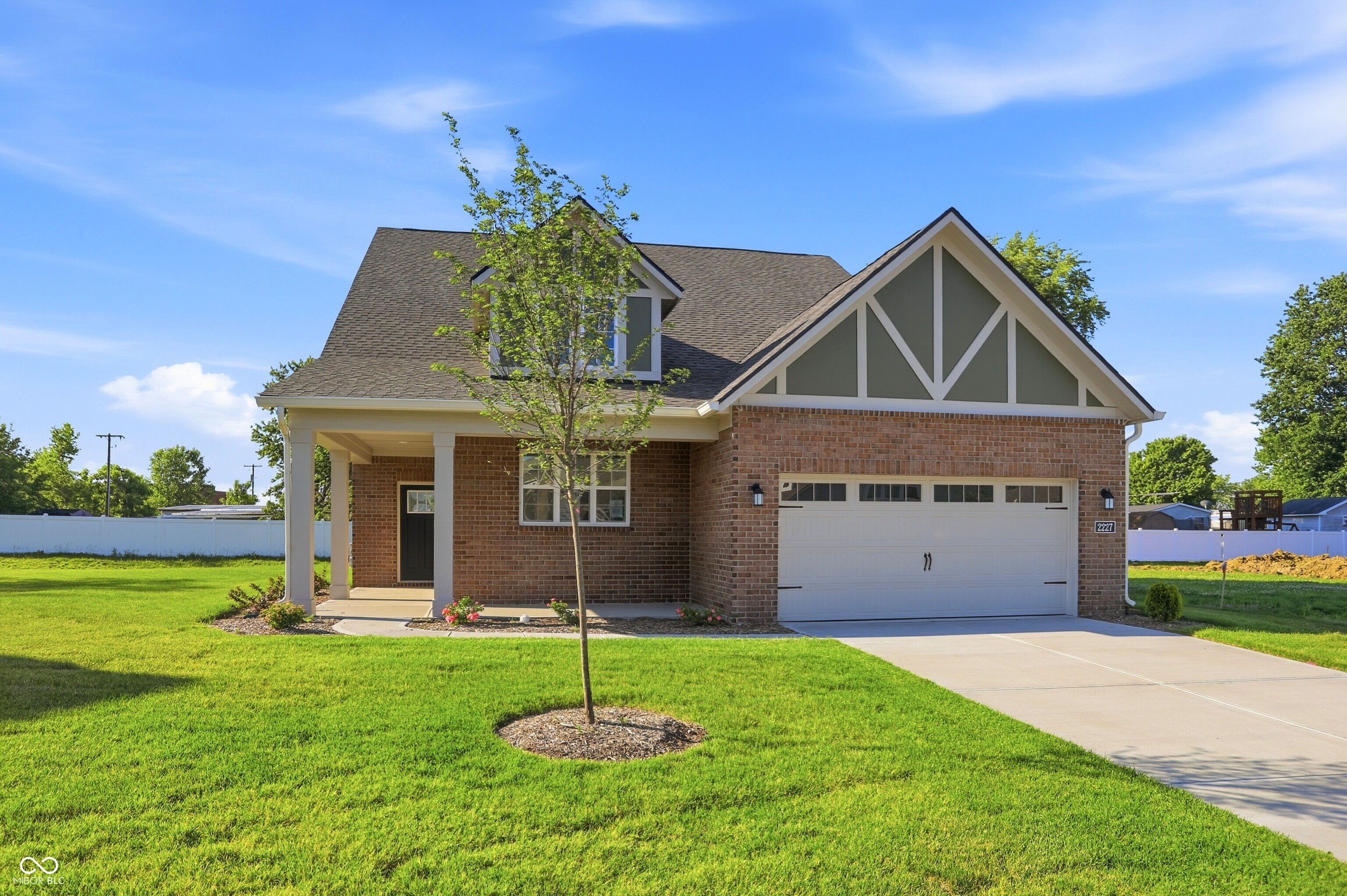 2227 Sandhill Way