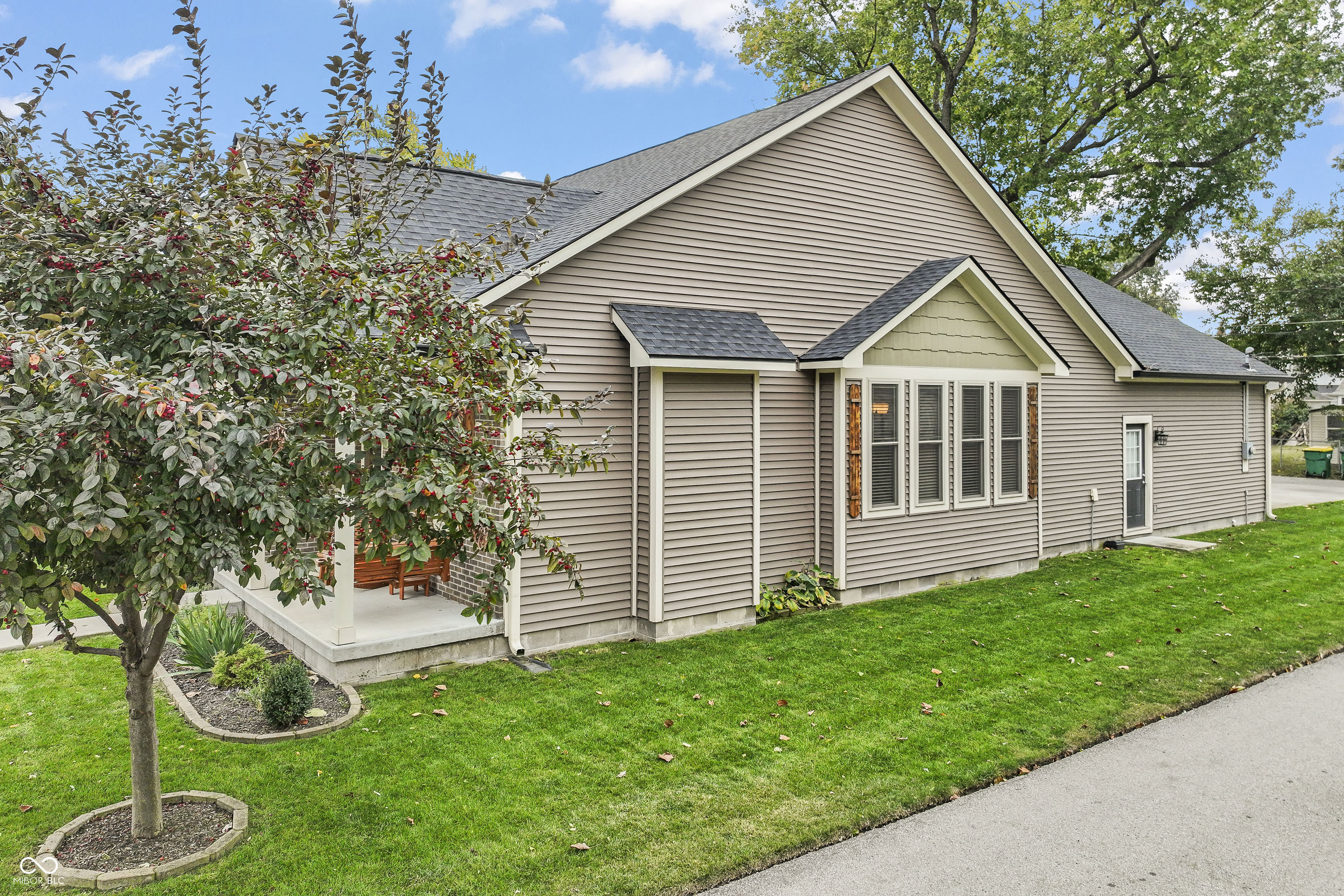 920 Pleasant Street