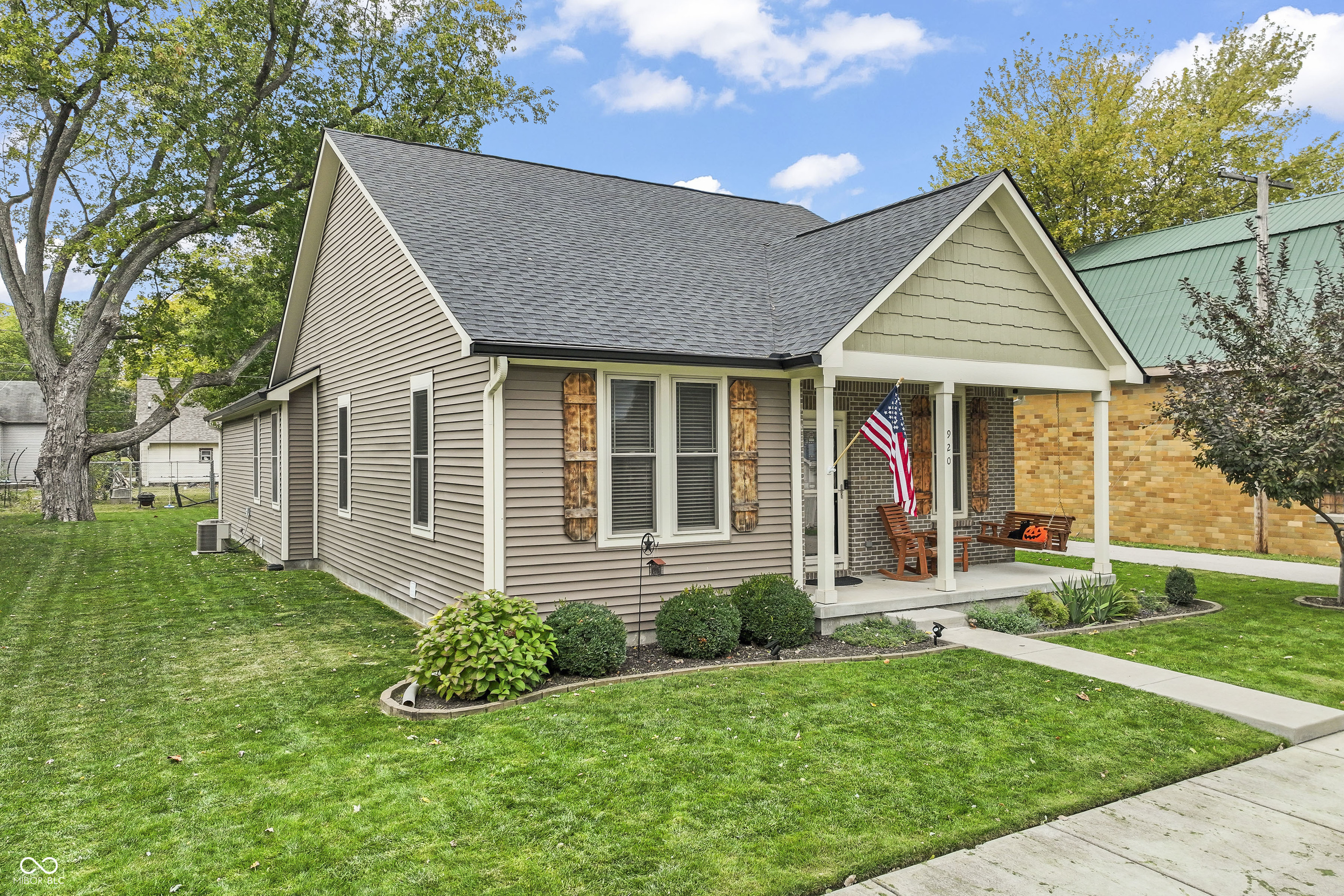 920 Pleasant Street