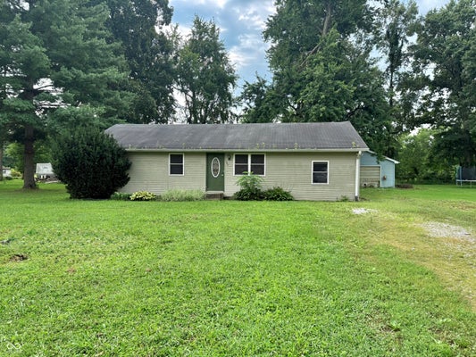 102 E DAVIDSON ST, STAUNTON, IN 47881 - Image 1b3ff68eb7624bd67a183c984e1a927a/65835001