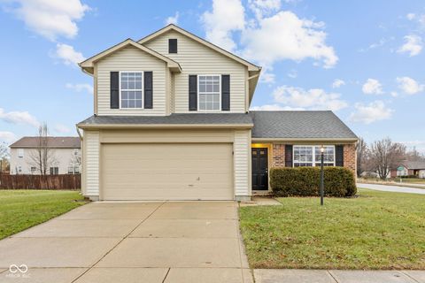 Photo of 7358 Glendale Drive, Avon, IN 46123 (MLS # 22083649)