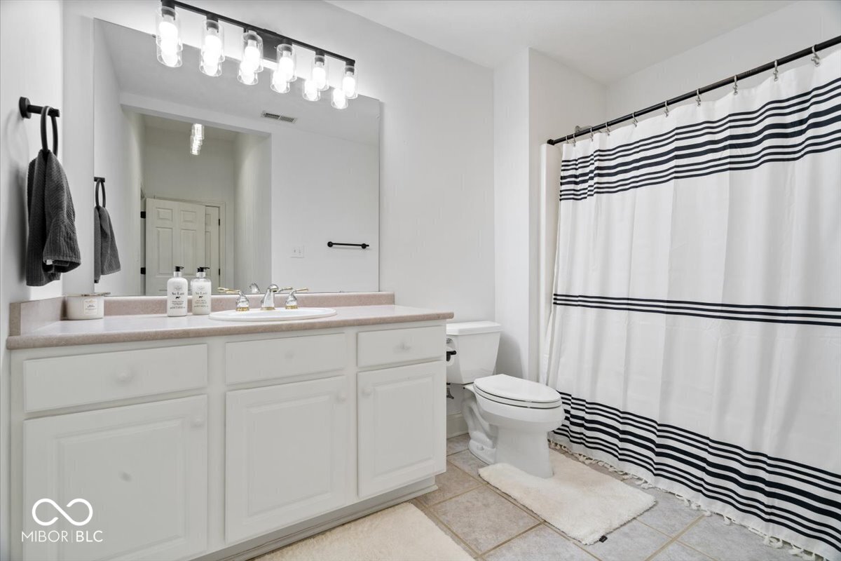 Fishers, Indiana, 46040, United States, 4 Bedrooms Bedrooms, ,5 BathroomsBathrooms,Residential,Active,2035674