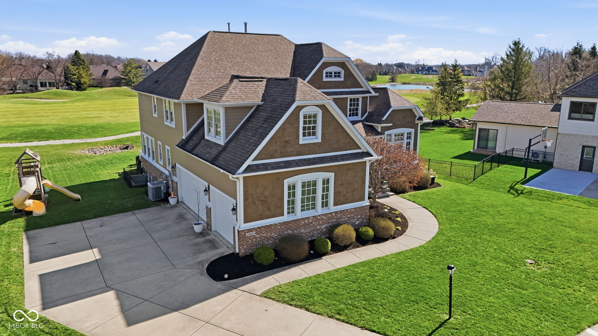 10852 Fairwoods Drive