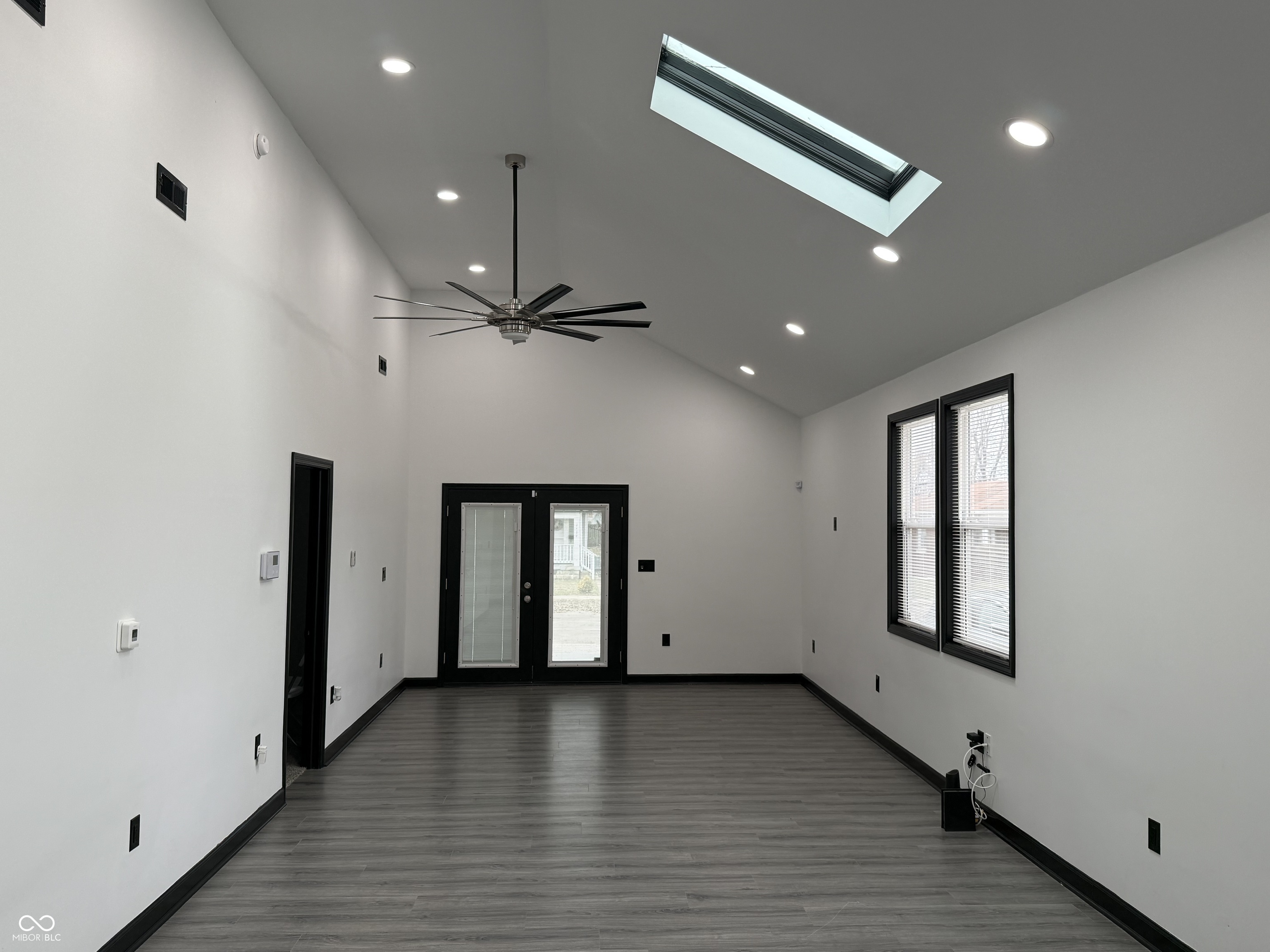 2435 Columbia Avenue