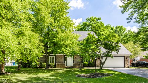 Photo of 516 Kent Lane, Carmel, IN 46032 (MLS # 22047933)
