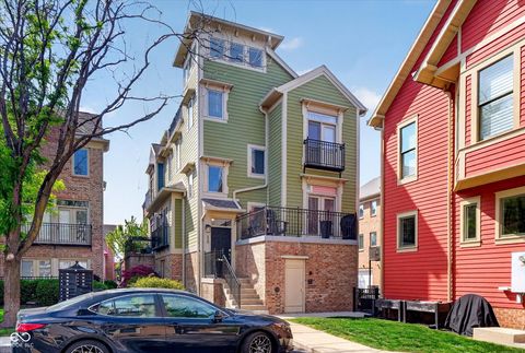 Photo of 530 Allard Place, Indianapolis, IN 46202 (MLS # 22095722)