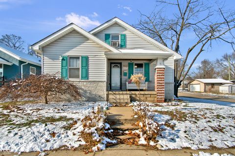 Photo of 1836 Keller Avenue, Columbus, IN 47201 (MLS # 22076123)