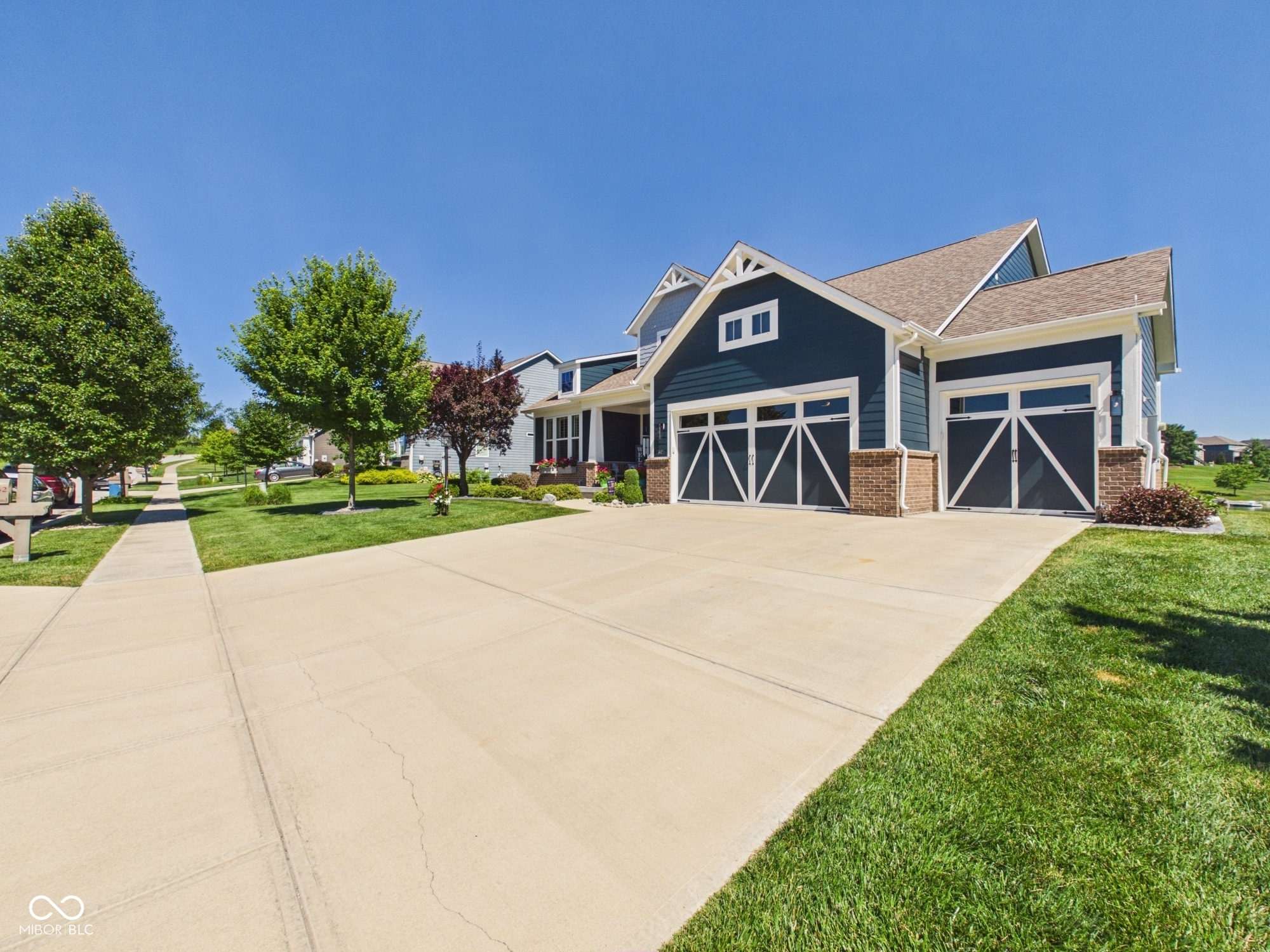 6842 Bladstone Road
