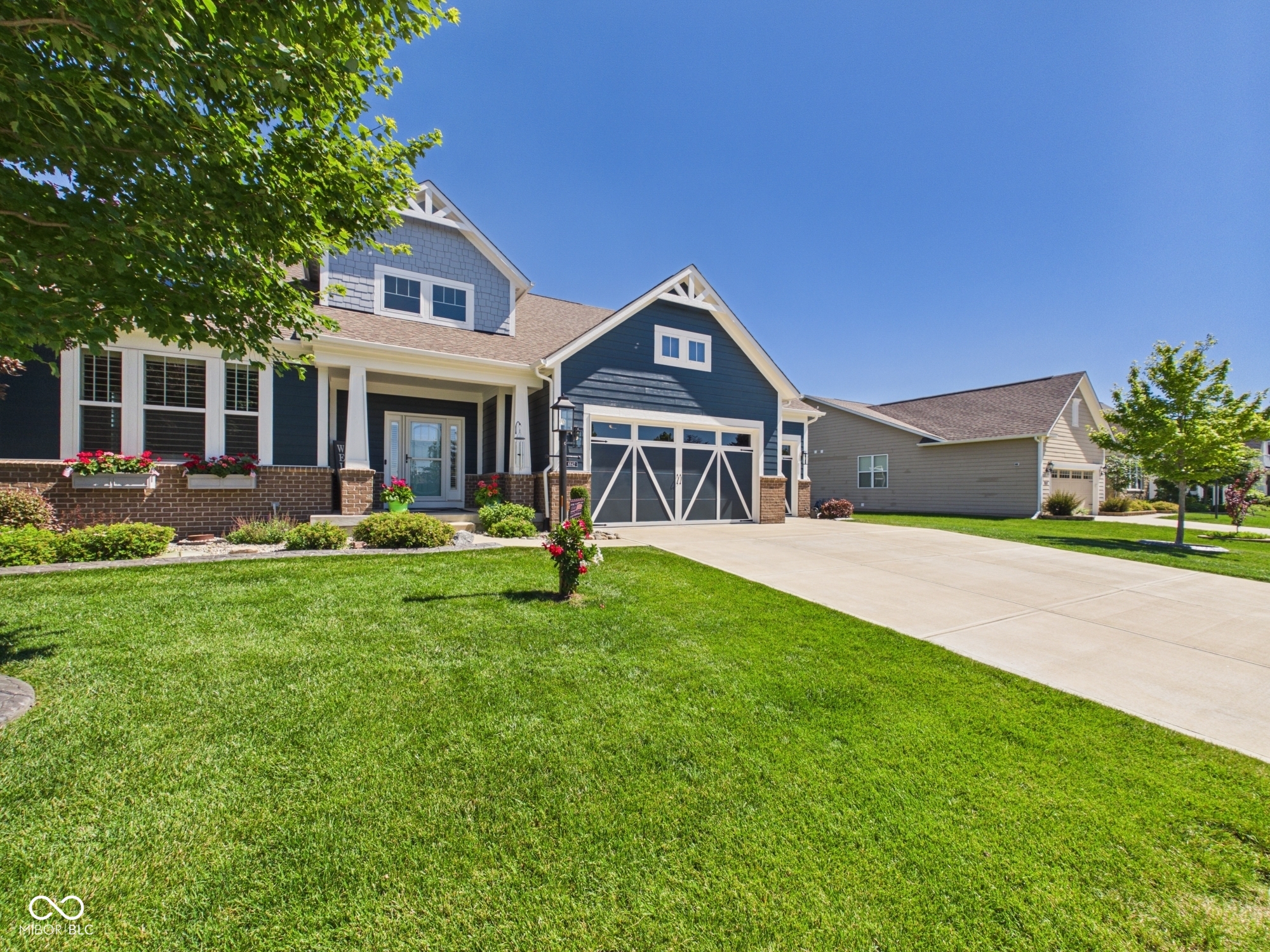 6842 Bladstone Road