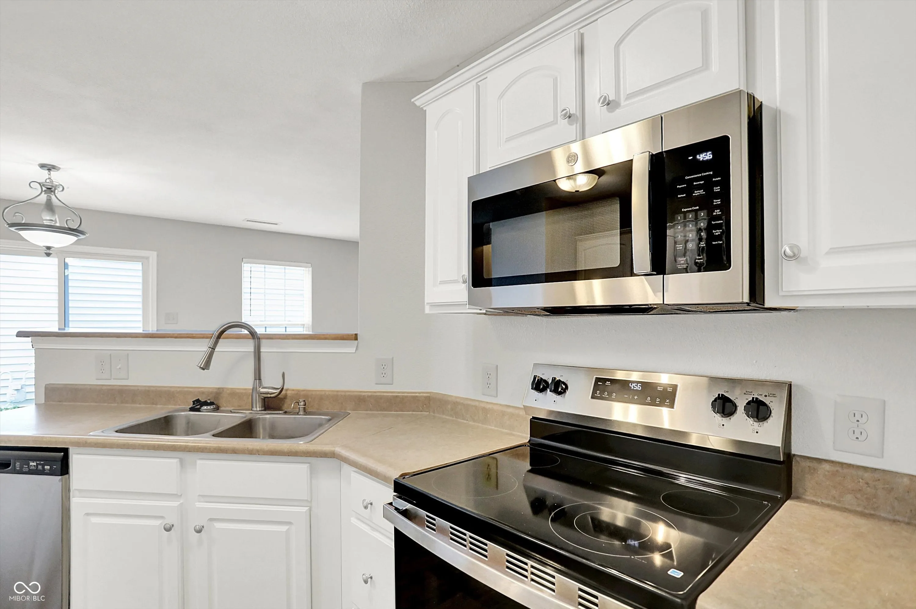 Noblesville, Indiana 46060, United States, 3 Bedrooms Bedrooms, ,2 BathroomsBathrooms,Residential,Active,173109