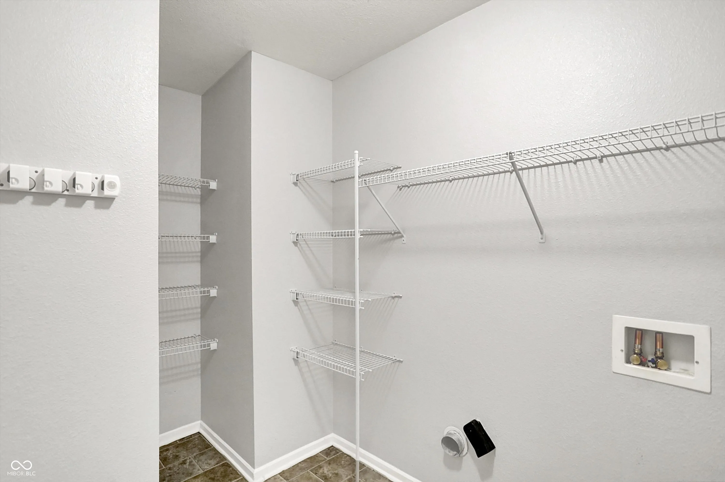 Noblesville, Indiana 46060, United States, 3 Bedrooms Bedrooms, ,2 BathroomsBathrooms,Residential,Active,173109