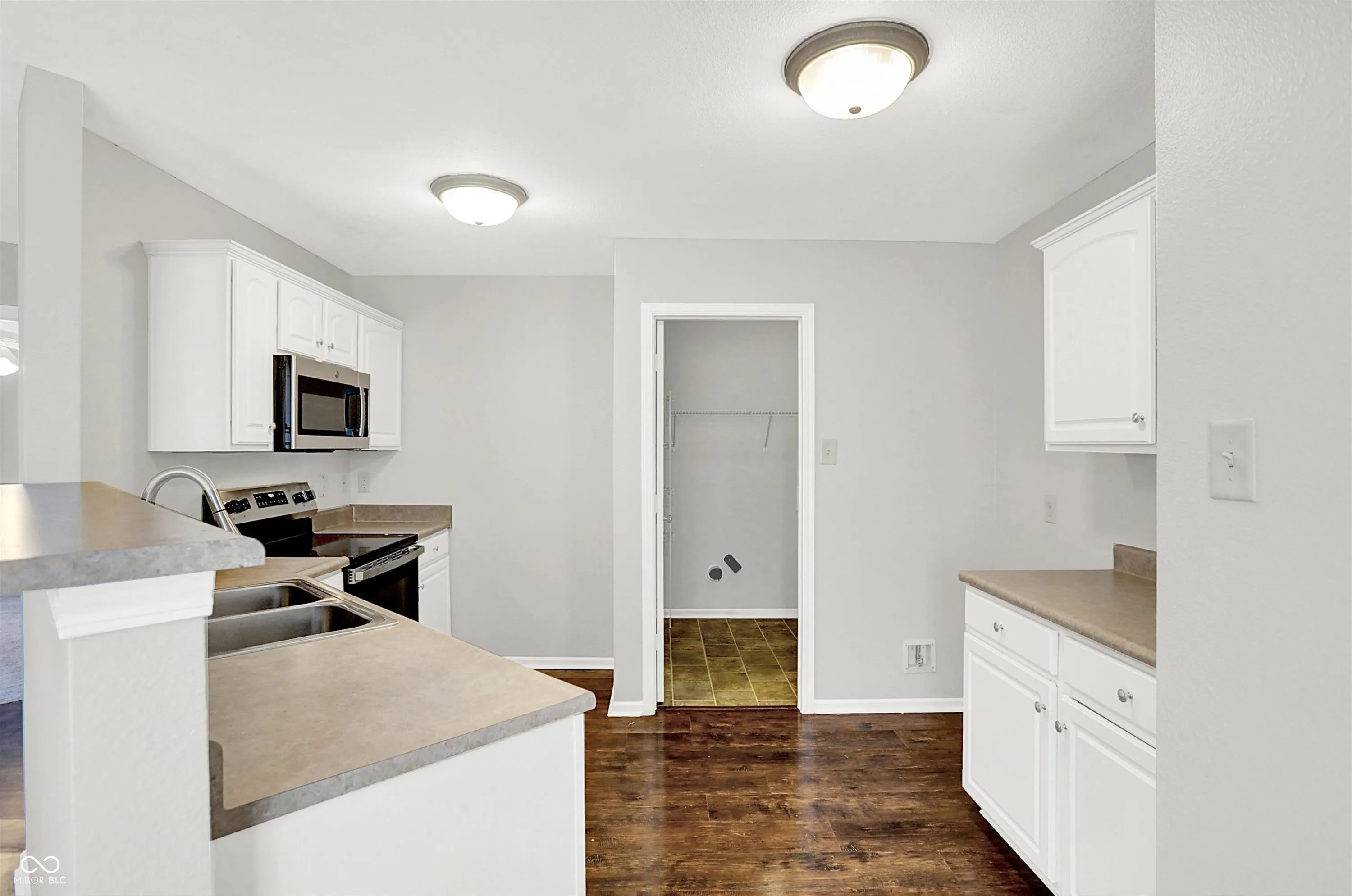 Noblesville, Indiana 46060, United States, 3 Bedrooms Bedrooms, ,2 BathroomsBathrooms,Residential,Active,173109