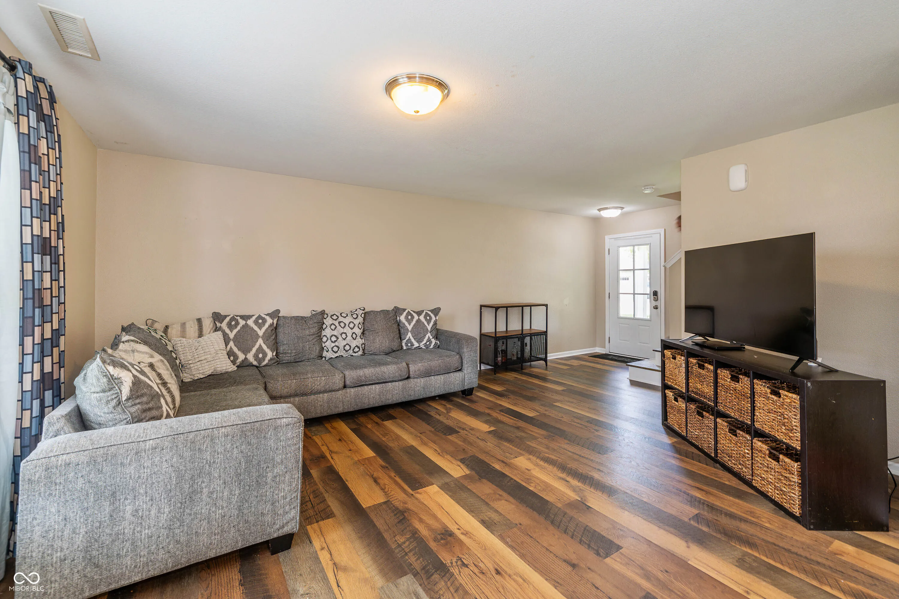 Pendleton, Indiana 46064, United States, 4 Bedrooms Bedrooms, ,3 BathroomsBathrooms,Residential,Pending,120491