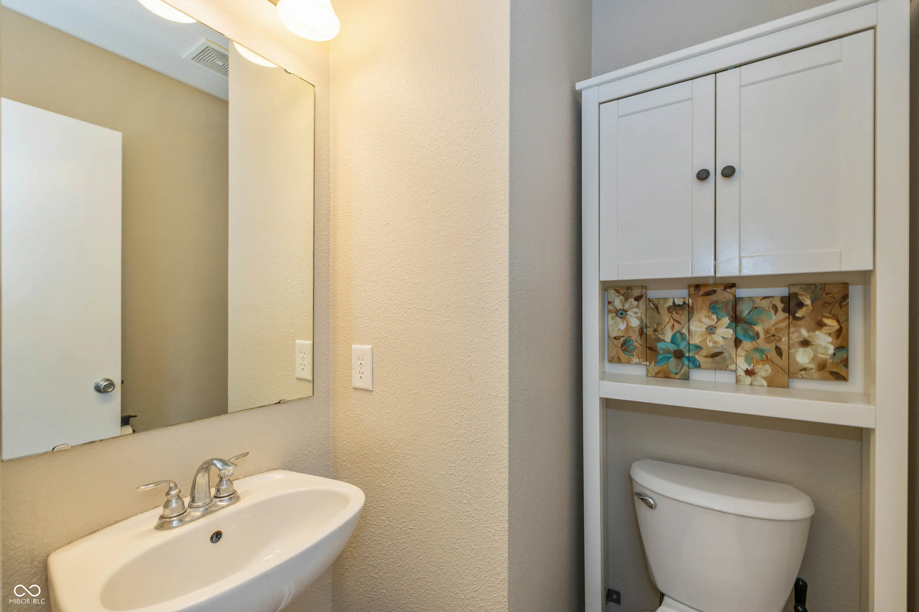 Pendleton, Indiana 46064, United States, 4 Bedrooms Bedrooms, ,3 BathroomsBathrooms,Residential,Pending,120491