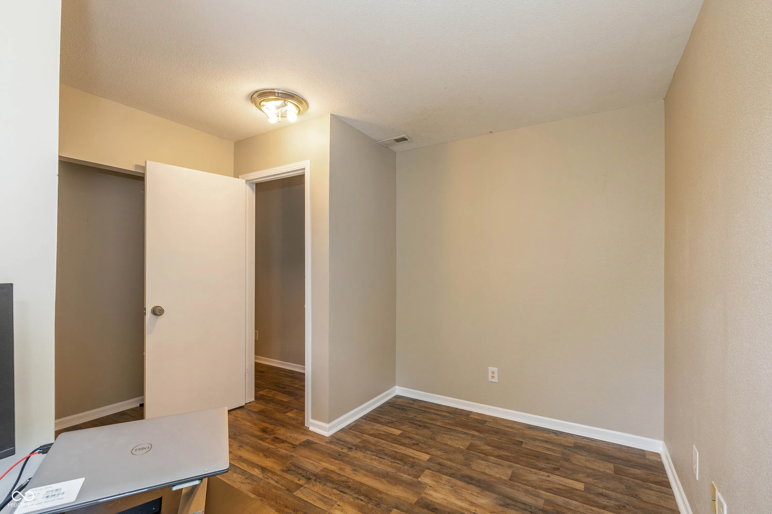 Pendleton, Indiana 46064, United States, 4 Bedrooms Bedrooms, ,3 BathroomsBathrooms,Residential,Pending,120491