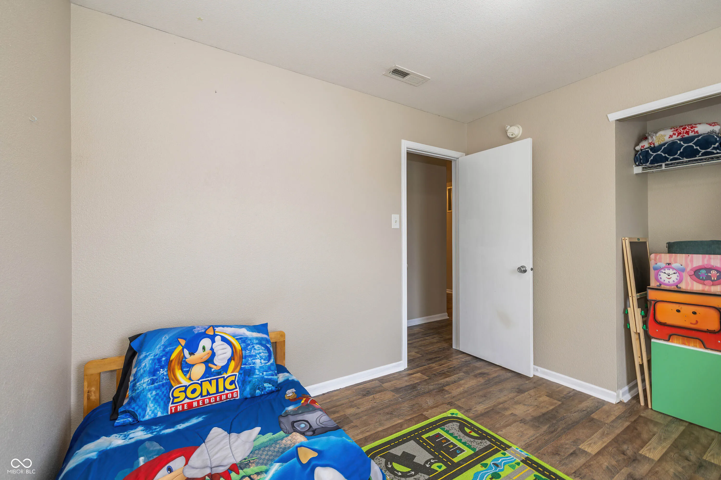 Pendleton, Indiana 46064, United States, 4 Bedrooms Bedrooms, ,3 BathroomsBathrooms,Residential,Pending,120491