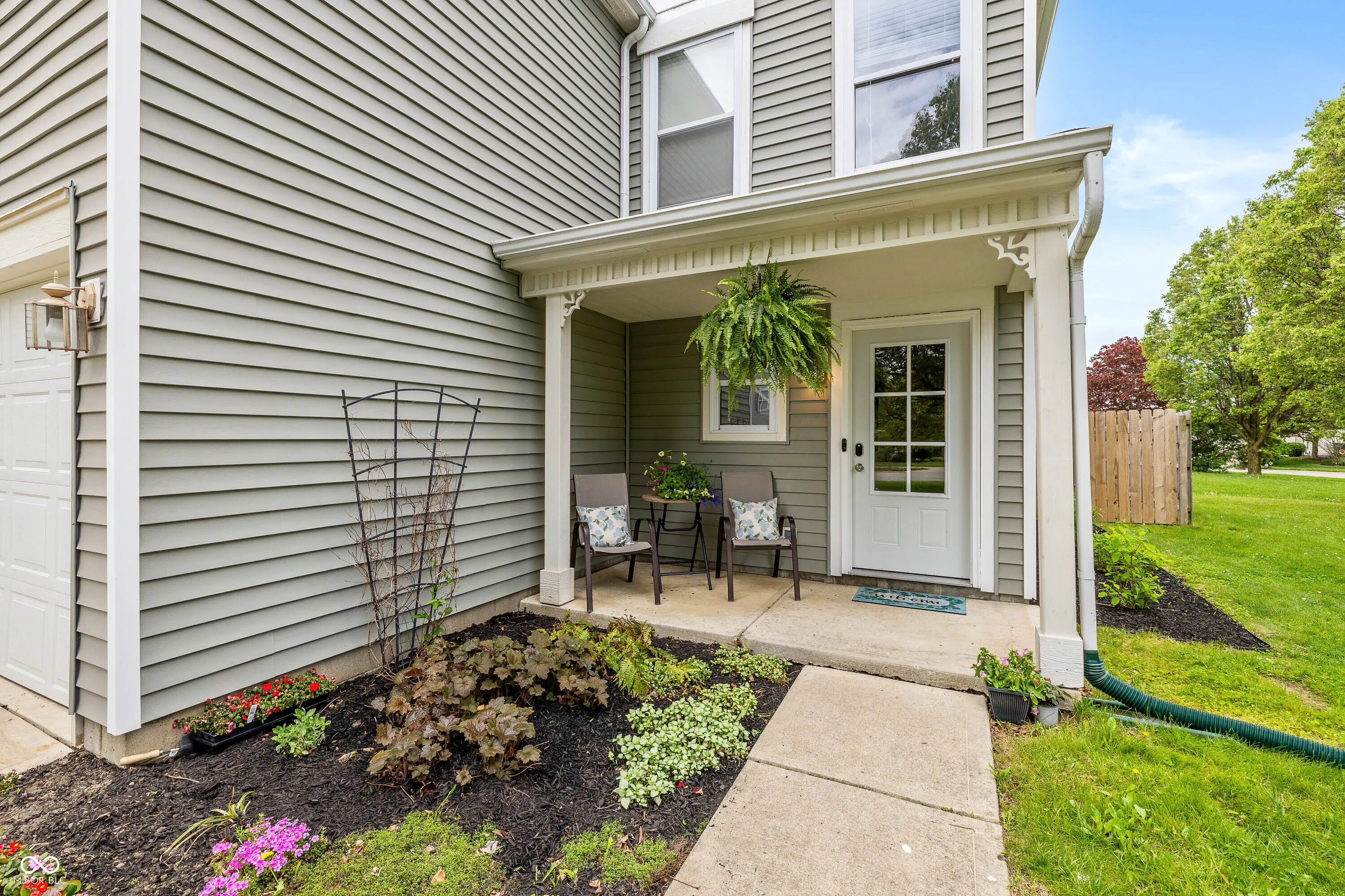 Pendleton, Indiana 46064, United States, 4 Bedrooms Bedrooms, ,3 BathroomsBathrooms,Residential,Pending,120491