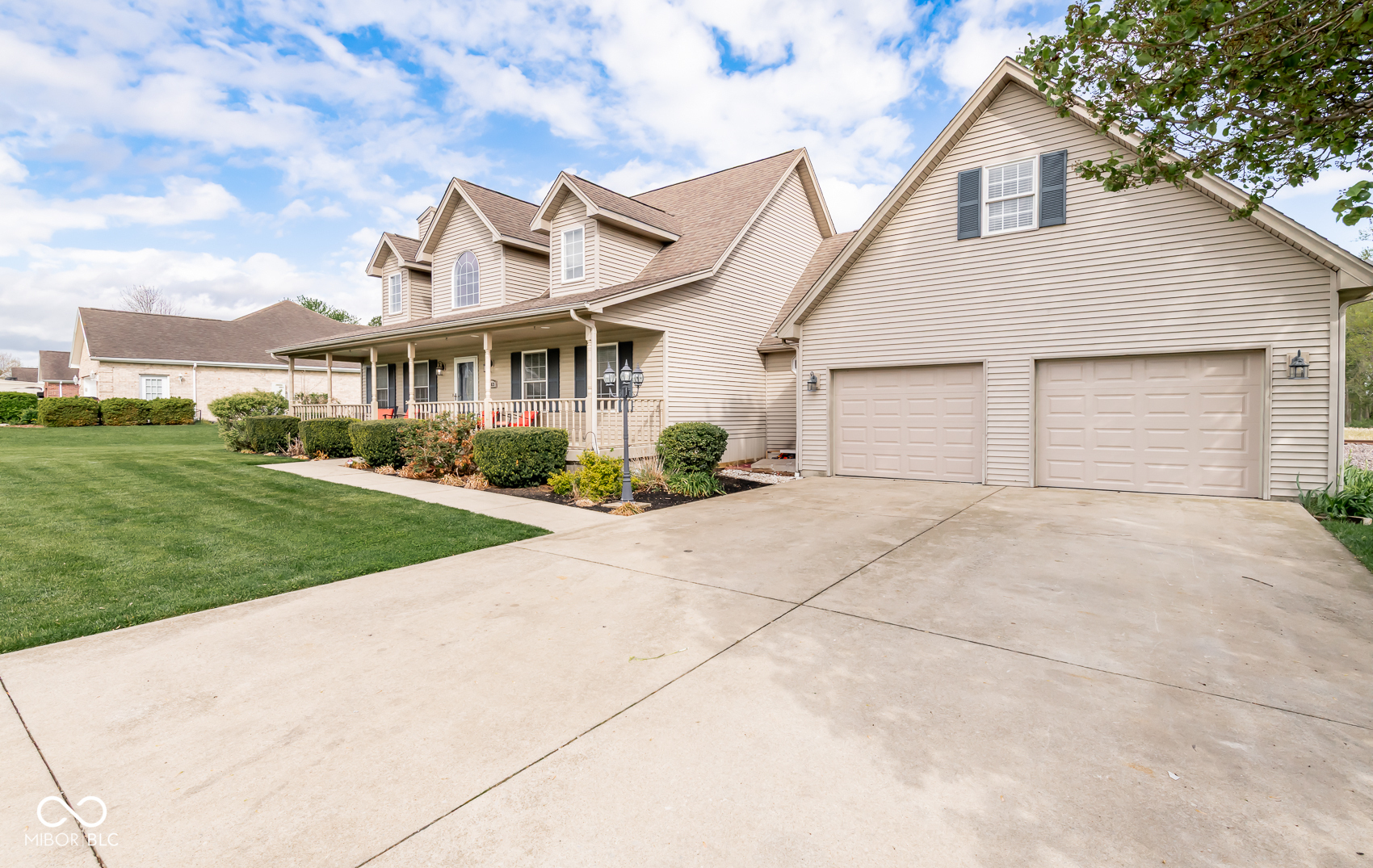 2863 Whitney Way