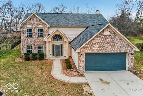 Photo of 549 New London Drive, Greenwood, IN 46142 (MLS # 22080098)