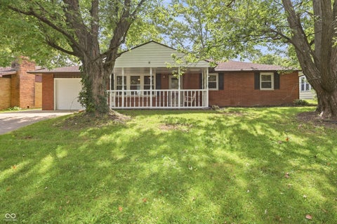 Photo of 5805 E Carolyn Drive, Muncie, IN 47303 (MLS # 22126765)