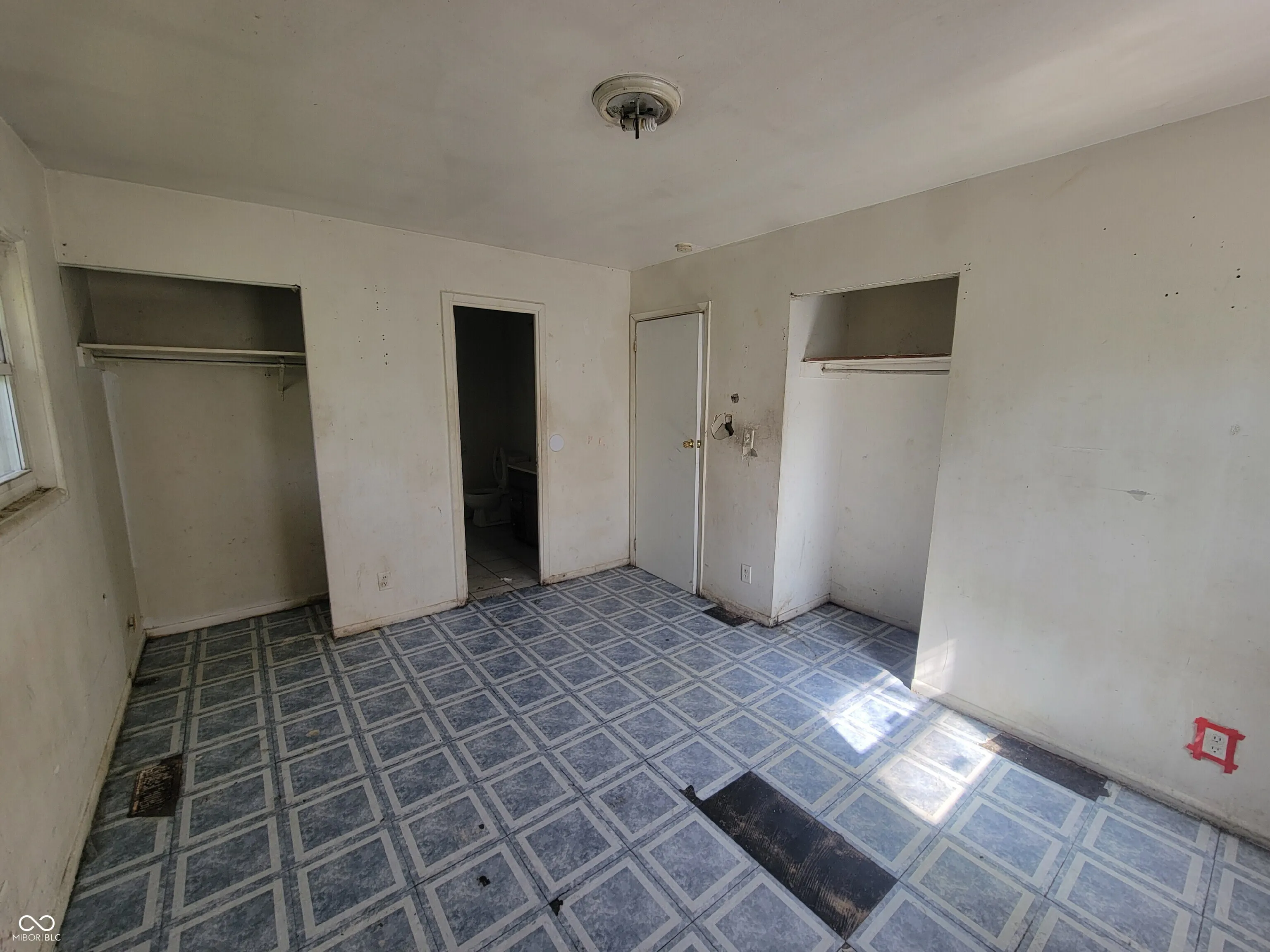 Indianapolis, Indiana 46235, United States, 3 Bedrooms Bedrooms, ,2 BathroomsBathrooms,Residential,Pending,114843