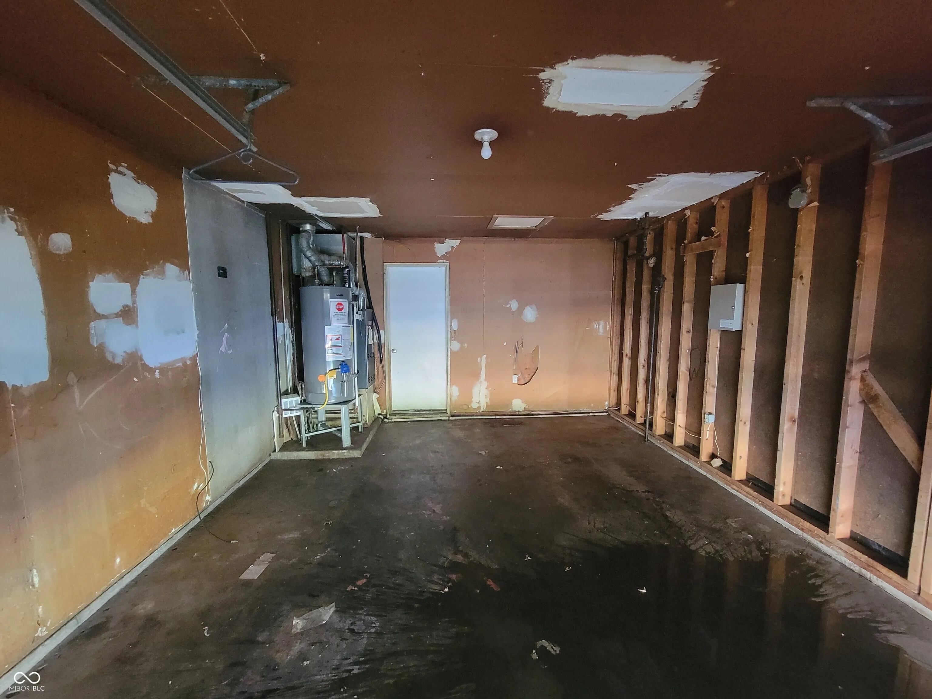 Indianapolis, Indiana 46235, United States, 3 Bedrooms Bedrooms, ,2 BathroomsBathrooms,Residential,Pending,114843