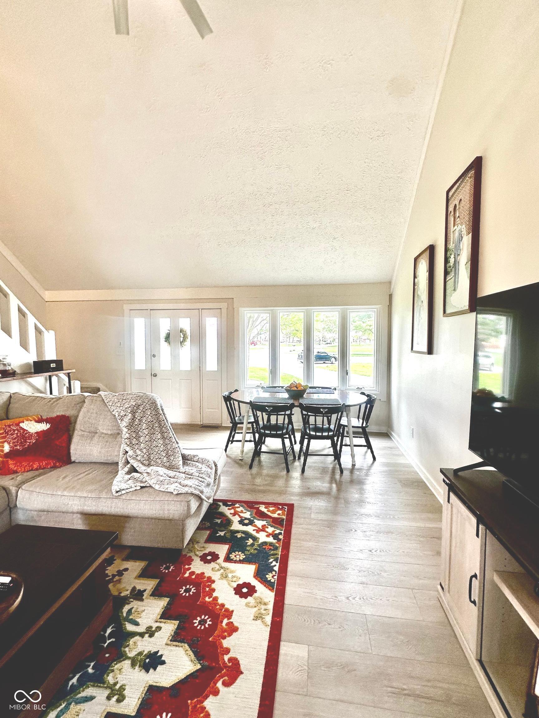 3045 Bridlewood Trail