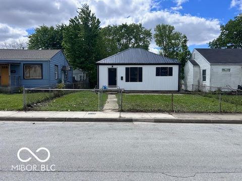Photo of 619 W Jackson Street, Kokomo, IN 46901 (MLS # 22083385)