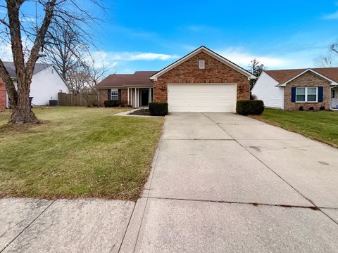Photo of 6614 Sparrowood Drive, Indianapolis, IN 46236 (MLS # 22080284)