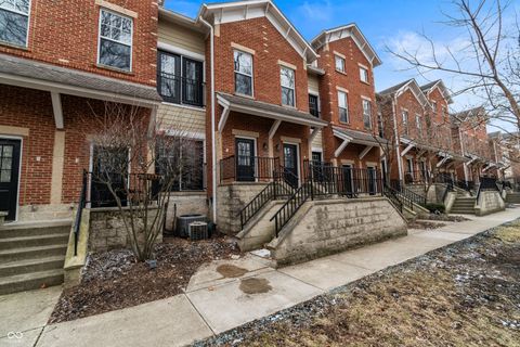 Photo of 1034 Reserve Way, Indianapolis, IN 46220 (MLS # 22085879)