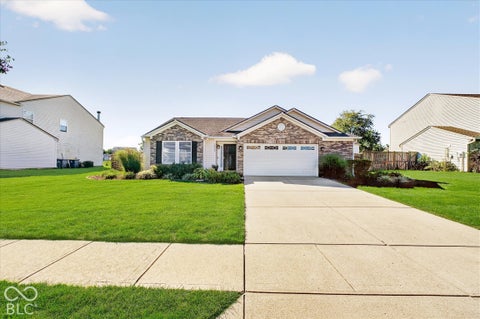 Photo of 12980 Coyote Run, Fishers, IN 46038 (MLS # 22130103)