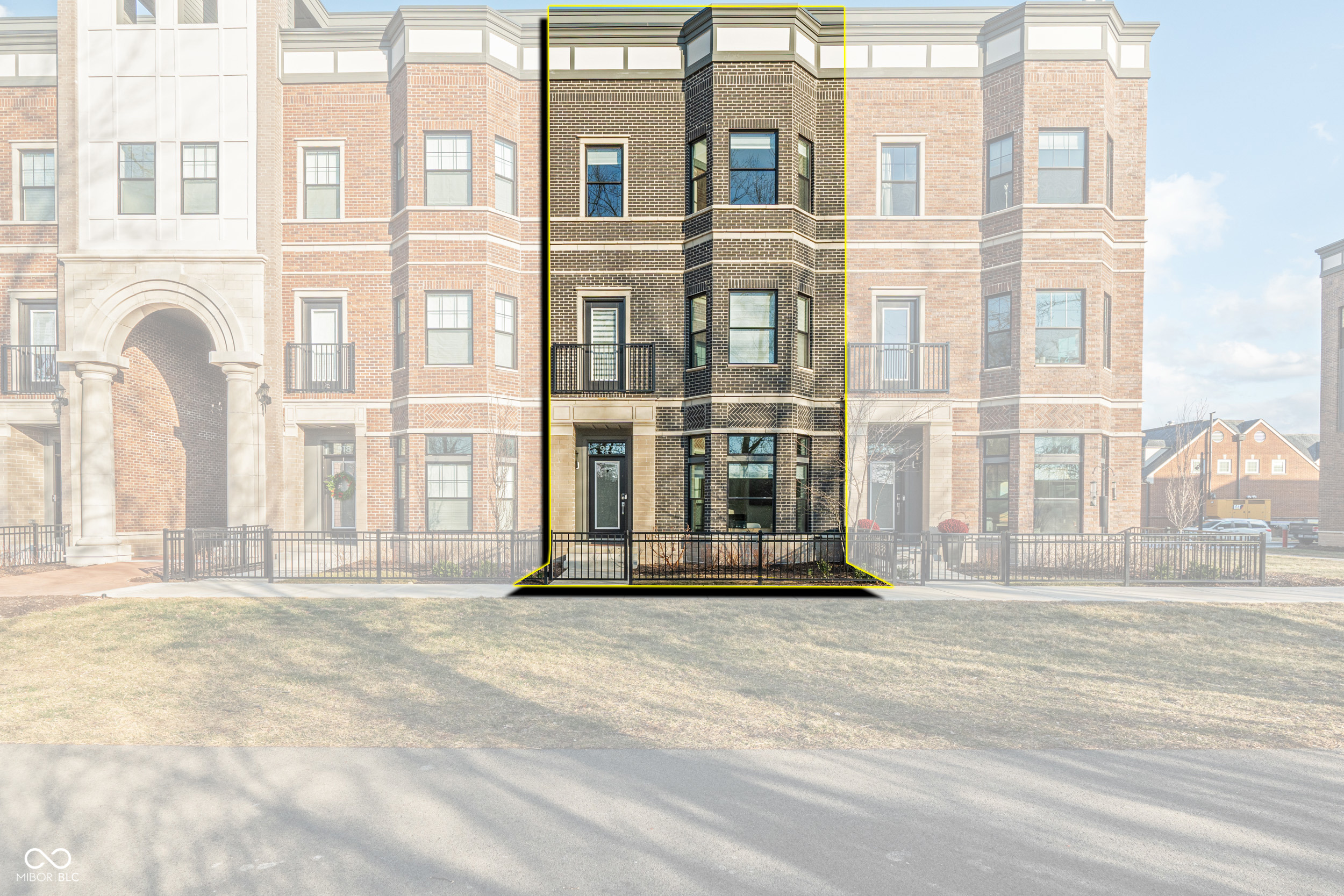 922 Berkhamsted Lane