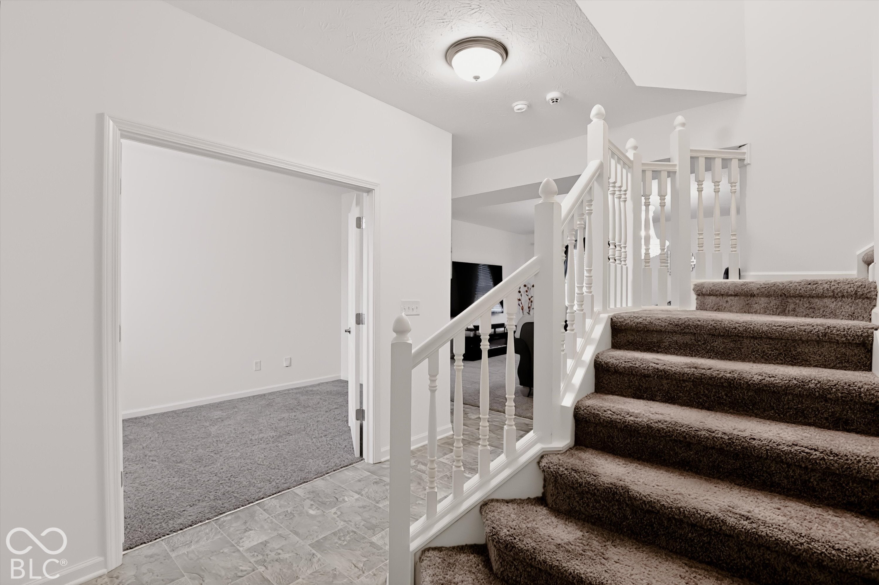 1927 Cobbett Drive