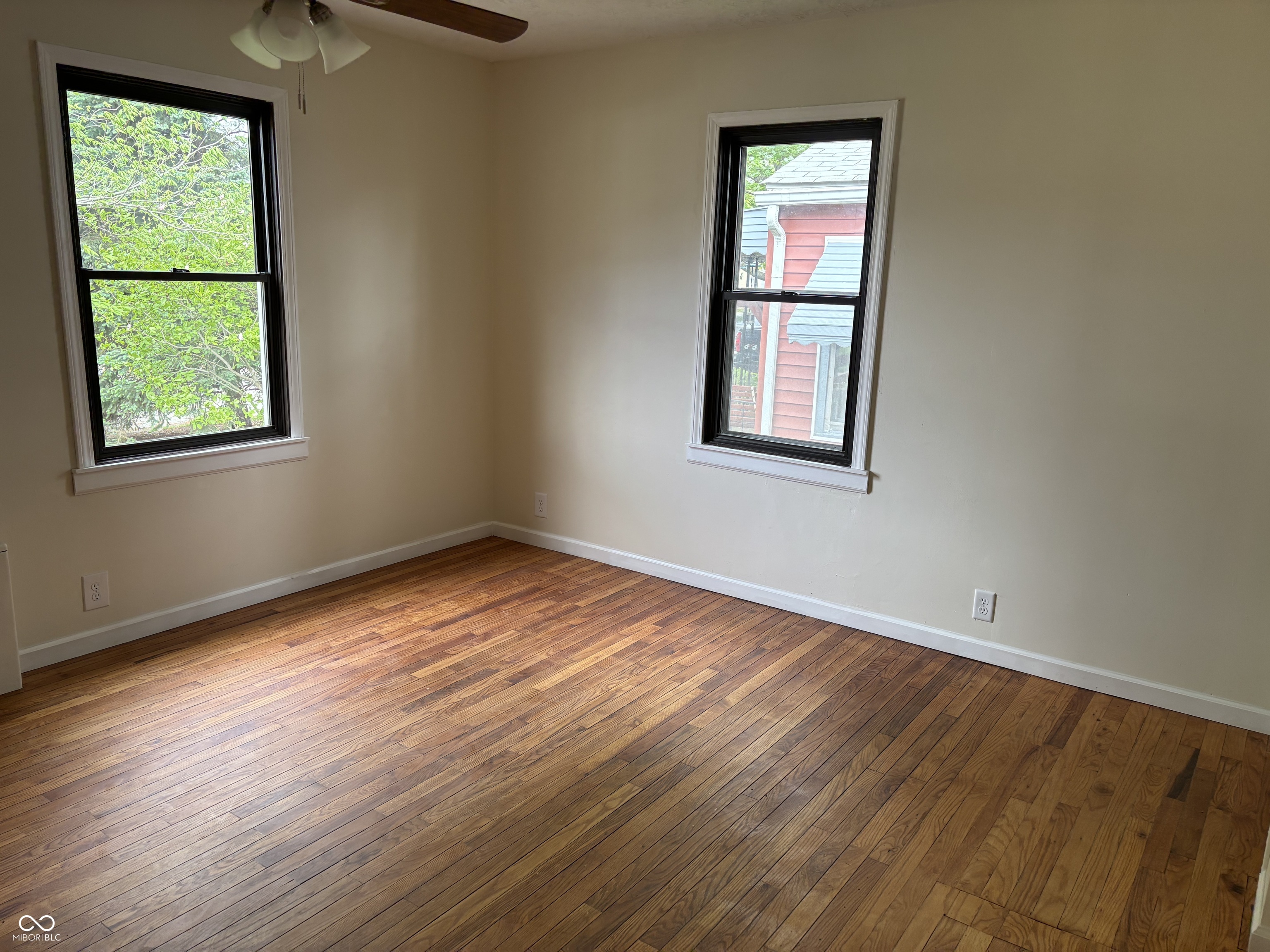 357 N 18th Avenue