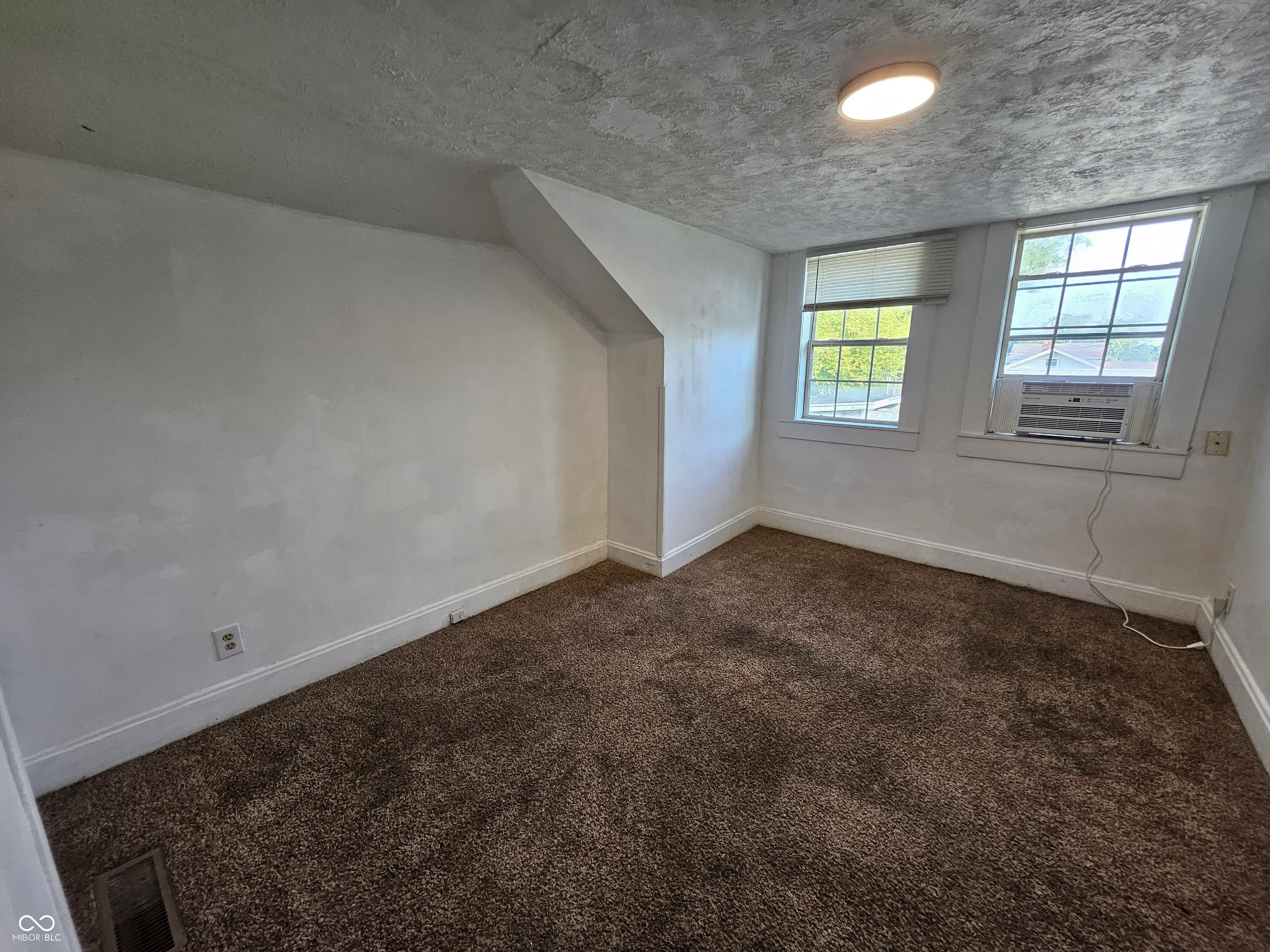 Muncie, Indiana 47302, United States, 2 Bedrooms Bedrooms, ,1 BathroomBathrooms,Residential,Active,205986