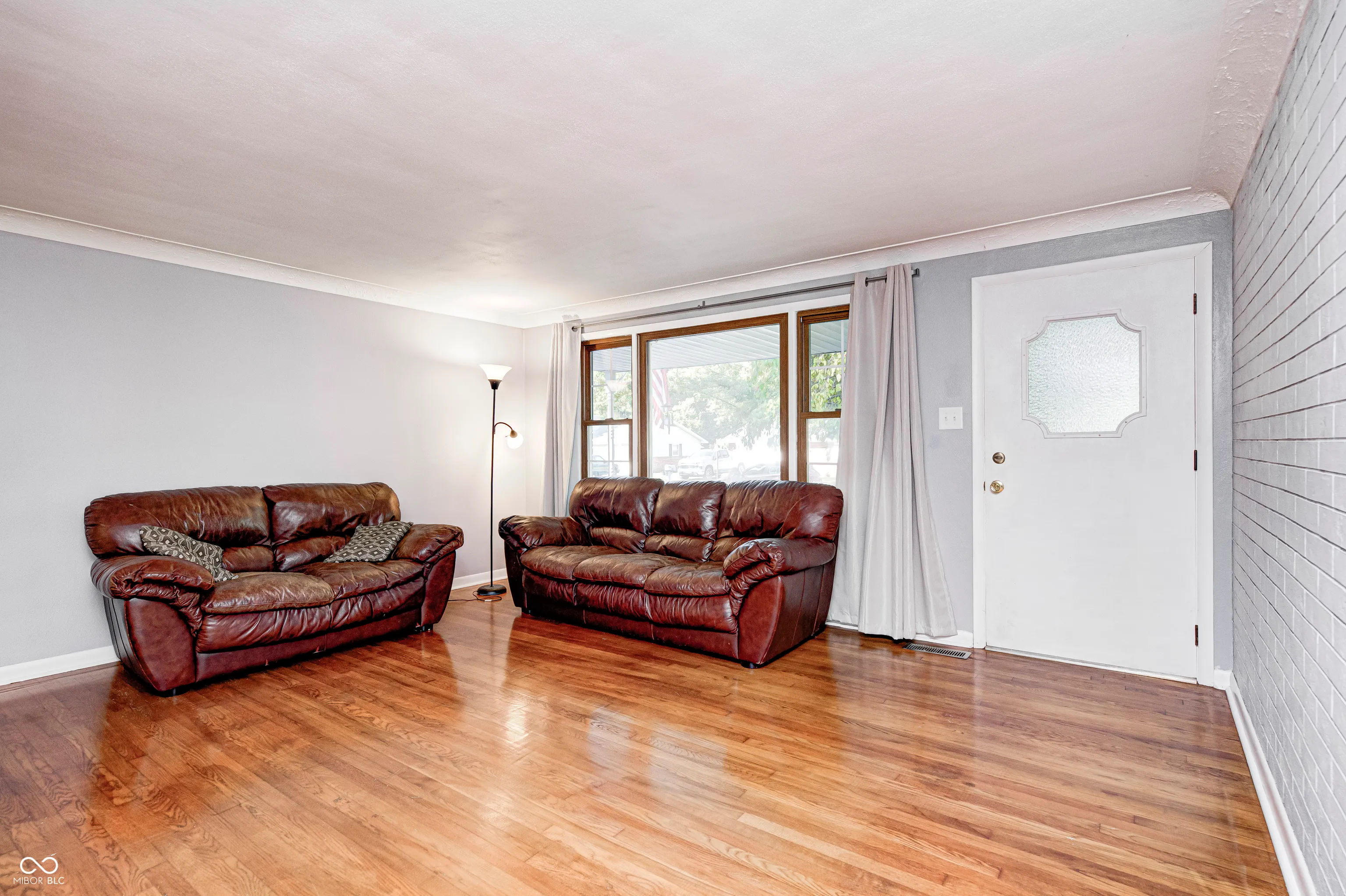 Anderson, Indiana 46013, United States, 3 Bedrooms Bedrooms, ,2 BathroomsBathrooms,Residential,Pending,210766